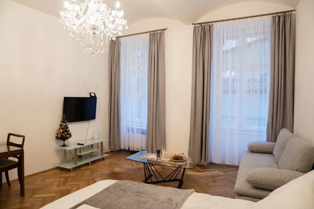 Cozy Flat By Wenceslas Square! Prag Dış mekan fotoğraf