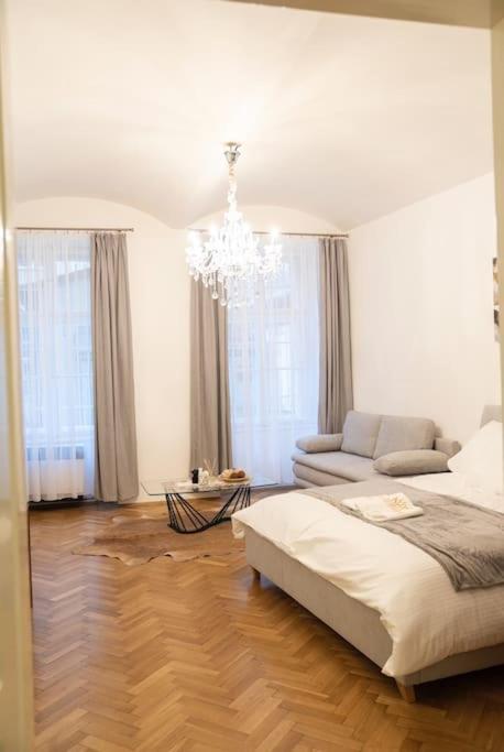 Cozy Flat By Wenceslas Square! Prag Dış mekan fotoğraf